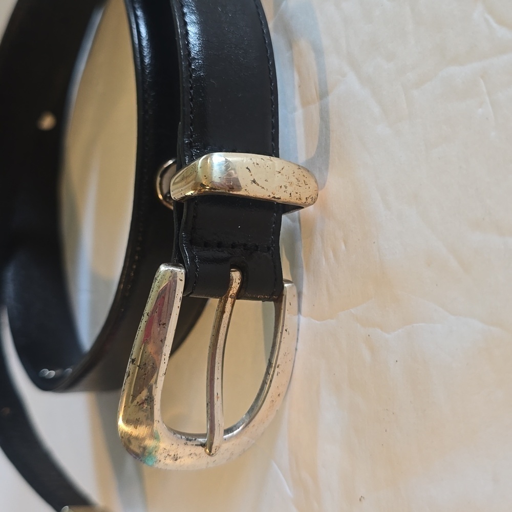 Mens Premium Black leather Silver emblem & buckle Golf Belt Vintage Sz.34 - Picture 4 of 9